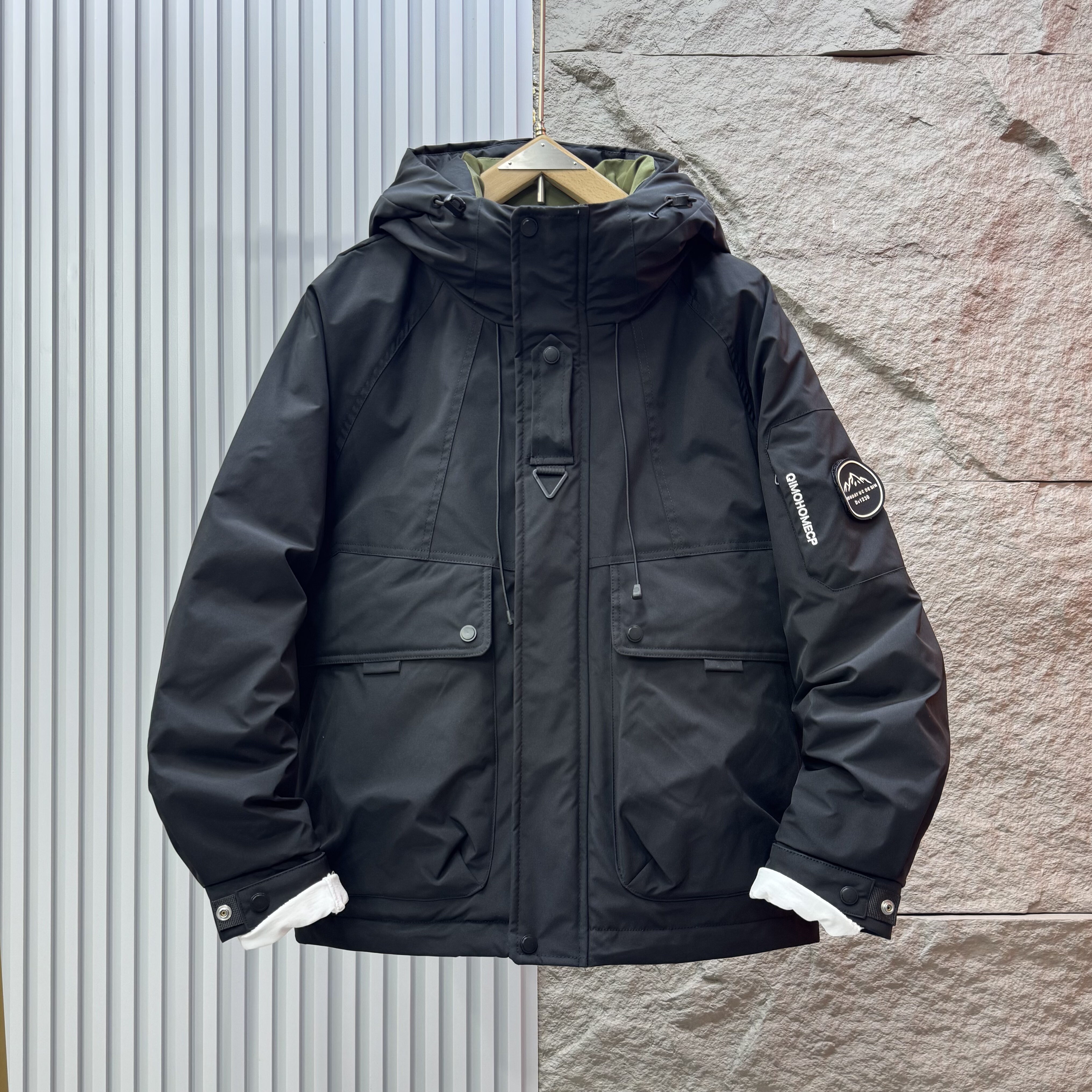 冬季新款户外休闲百搭连帽白鸭绒防风保暖工装外套潮流加厚羽绒服