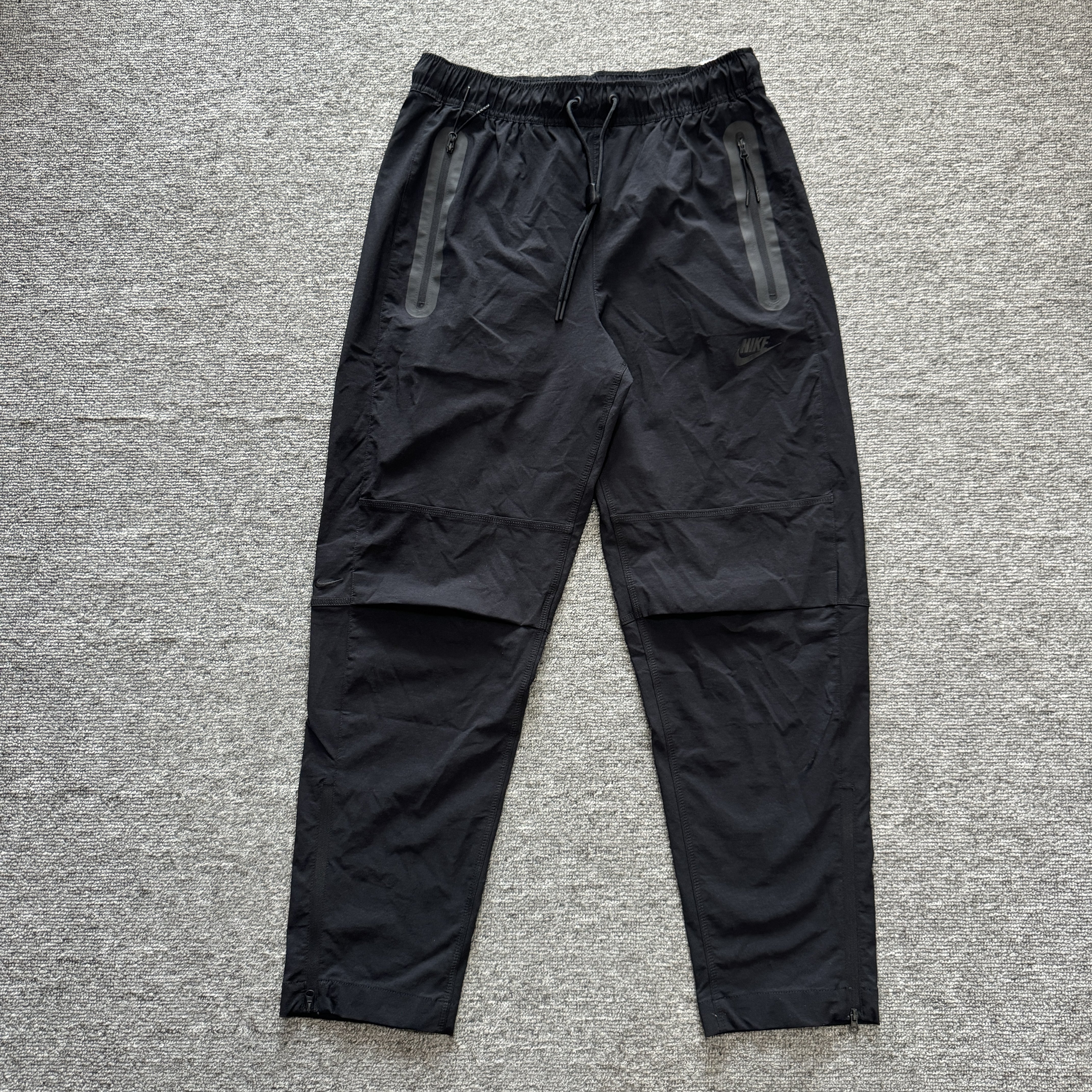 Nike/耐克 TECH 男子梭织速干锥形运动训练休闲长裤HM8242-010
