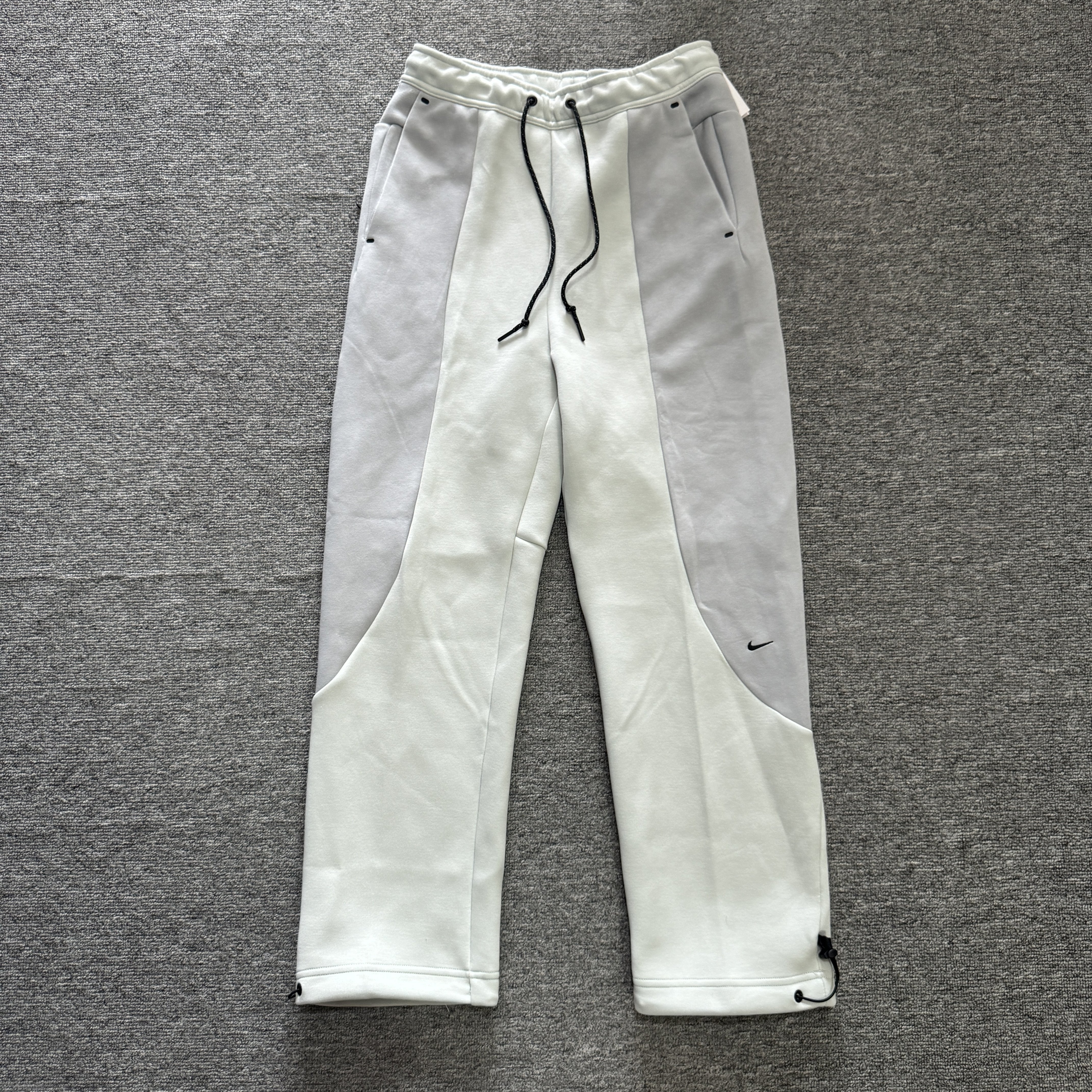 Nike/耐克 TECH FLEECE男子拼接针织运动休闲直筒长裤 IF1324-034
