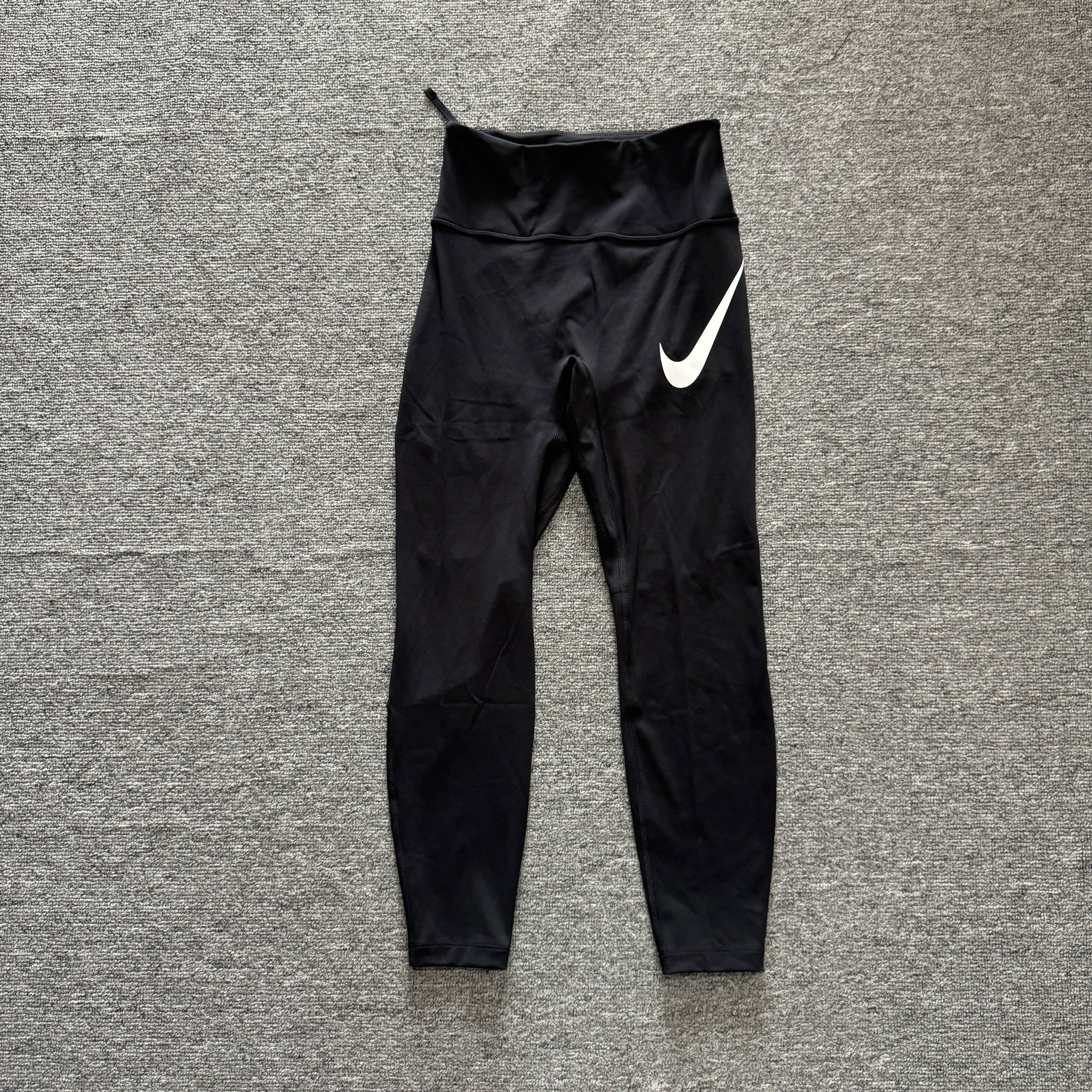 Nike/耐克 女子透气速干运动休闲跑步反光紧身九分长裤HV2305-010