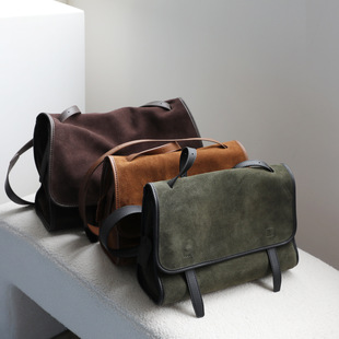 秋冬磨砂牛皮大容量邮差包松弛感通勤复古休闲单肩斜挎真皮女包