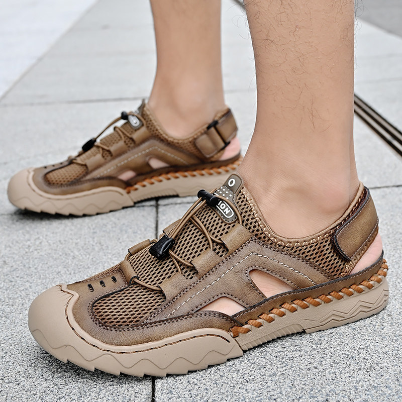 HUAGANG CAMEL SANDALS MENS 2024 SUMMER NEW LEATHER MENS BAOTOU BEACH SHOES TO WEAR OUTSIDE DRIVING CASUAL SHOES TIDE