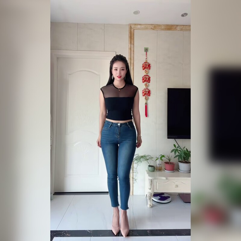 时尚低腰修身铅笔牛仔裤百搭