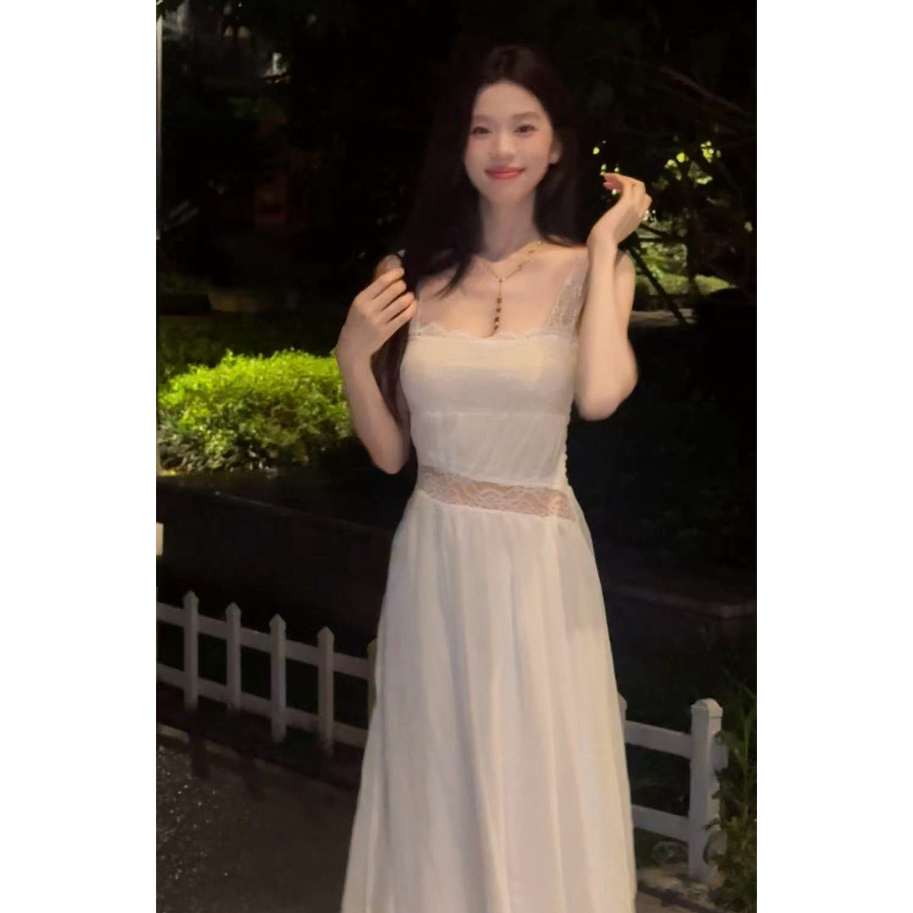 喵喵 法式蕾丝拼接吊带连衣裙女夏季新款设计感小众收腰显瘦裙子