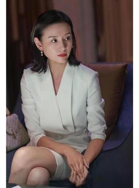 AD高级感白色连衣裙女职业套装裙主持人面试正装气质收腰西装裙子