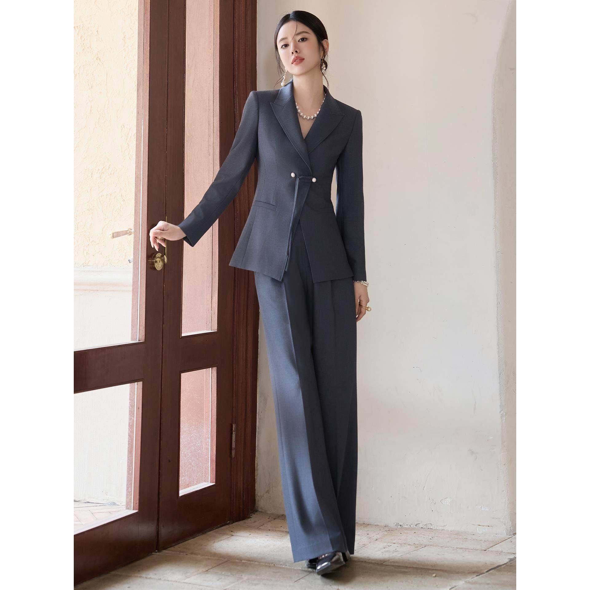 AD双层锁边重工西装套装女珍珠盘扣西服外套职业装正装2025秋冬季