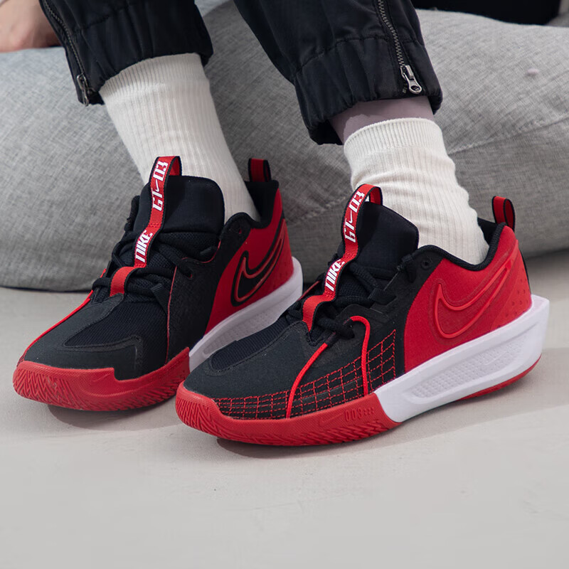 耐克儿童魔术贴缓震透气篮球鞋