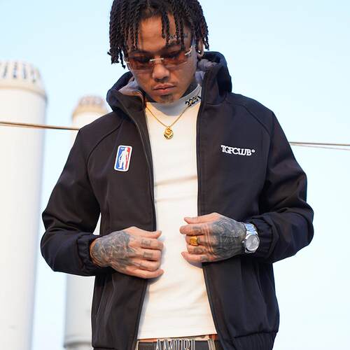 TGFCLUB连帽修身冲锋衣