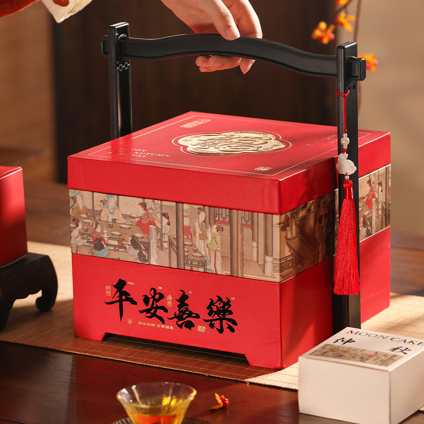 月饼包装盒2025新款高端硬盒8粒定制盒子100克礼品盒中秋礼盒空盒