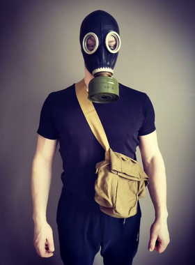 冷战CCCP苏联gp5防毒面具 黑色希有 原箱全套原装收藏  昵称:猪脸