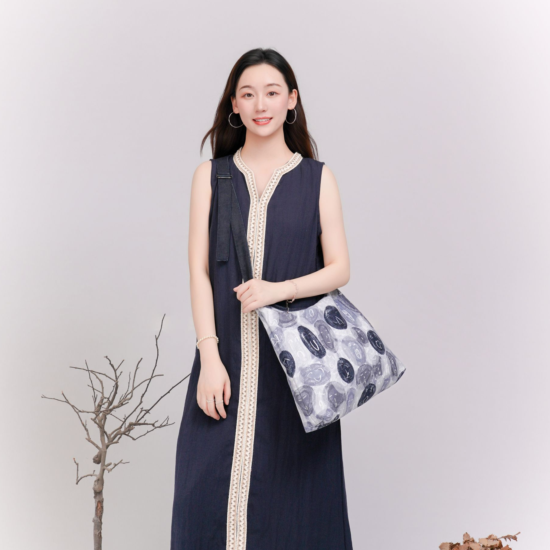 无则艺【斜挎月牙包】灰色开心时尚百搭小众灯芯绒布包斜挎包文艺,箱包皮具/热销女包/男包,单肩包,淘宝优惠券,粉丝福利购,淘宝优惠卷