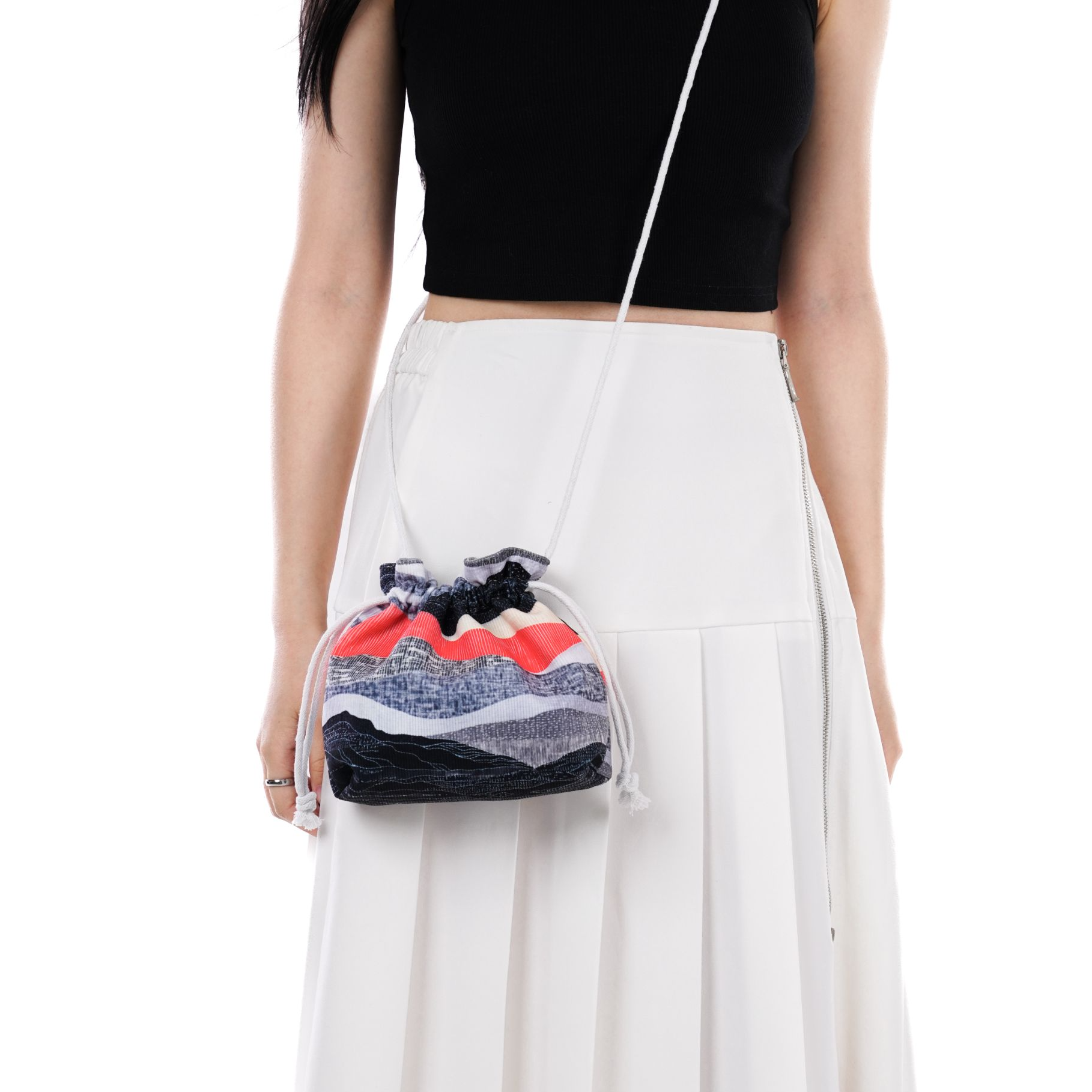 无则艺【长绳福袋包】黑色山峦抽绳小包休闲百搭印花环保轻便学生,箱包皮具/热销女包/男包,单肩包,淘宝优惠券,粉丝福利购,淘宝优惠卷