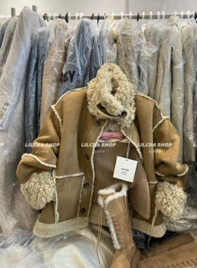 2025冬新款韩版宽松显瘦百搭加厚保暖皮毛一体羊羔毛外套