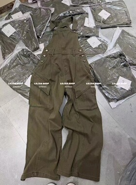 2026新款韩版时尚百搭显瘦高腰工装军绿色牛仔背带裤女