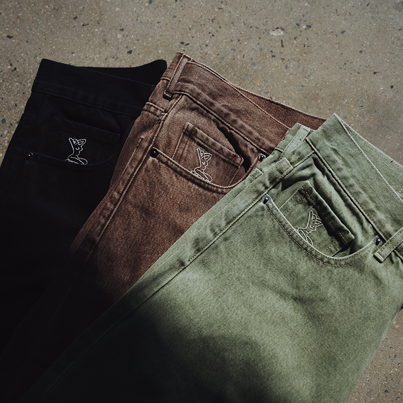 SUPERTOFU 口袋刺绣细节 洗水做旧 宽松直筒 黑色洗水 牛仔裤