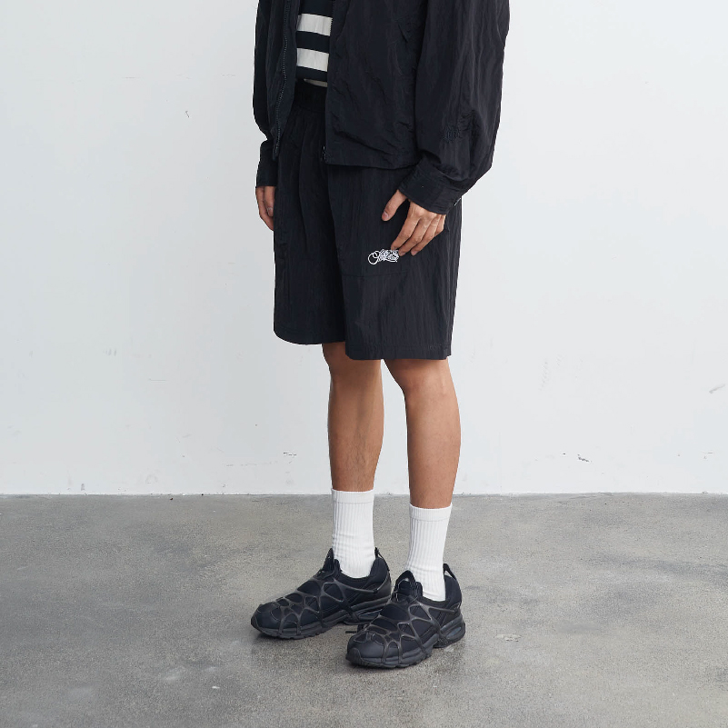 双层刺绣字母尼龙短裤短裤