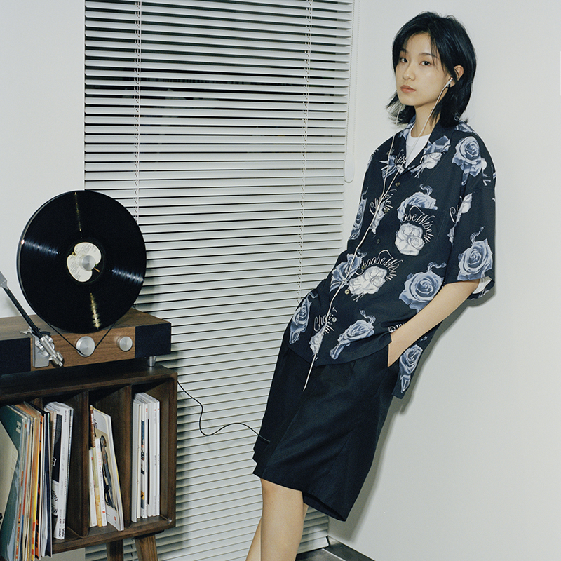 玫瑰SUPERTOFU短袖夏威夷衬衫