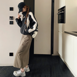 美式拼接冲锋衣短款外套女春季2025新款设计感小个子休闲连帽上衣图片