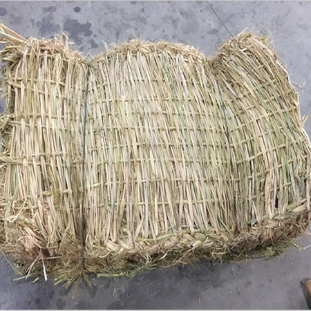 防滑草垫防汛草袋草包下雪公路防滑路面保温养护加厚稻草垫子稻草