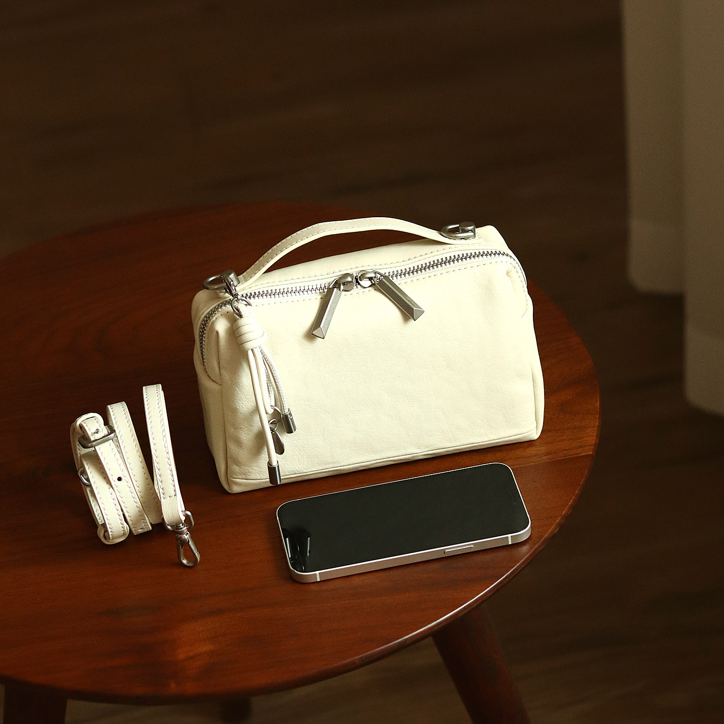 peshawar | 春款头层牛皮白色韩版小挎包女士真皮休闲日常小方包,箱包皮具/热销女包/男包,小方包,淘宝优惠券,粉丝福利购,淘宝优惠卷