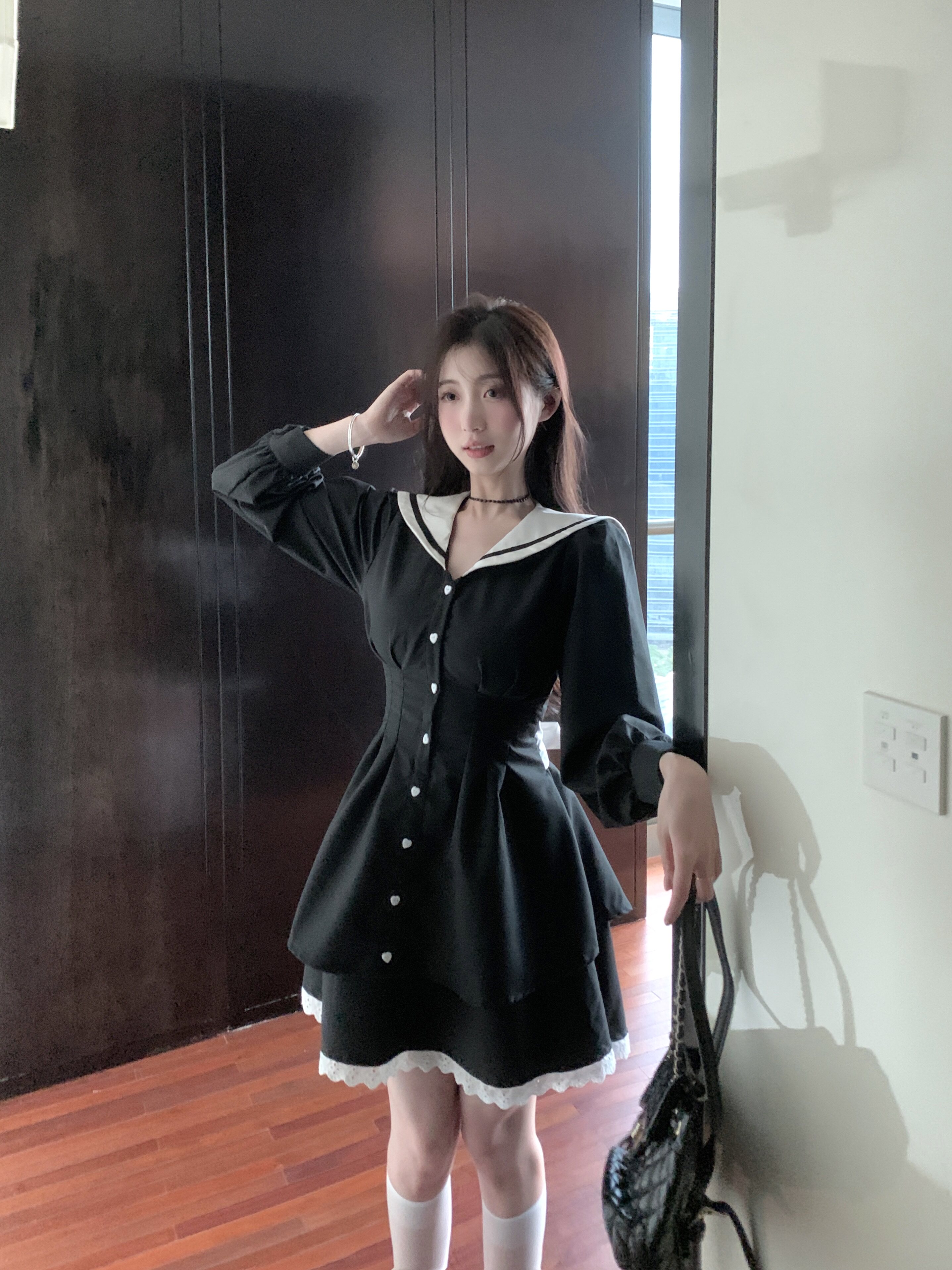 学院风连衣裙秋季日系海军领少女感收腰显瘦水手服长袖别致蓬蓬裙属于什么档次？