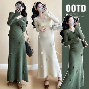 法式孕妇装秋装新款针织连衣裙时尚高级感孕期穿搭秋冬v领长裙子