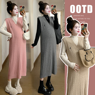 减龄学院风孕妇针织背带裙秋冬新款 宽松洋气背心毛衣连衣裙春秋装