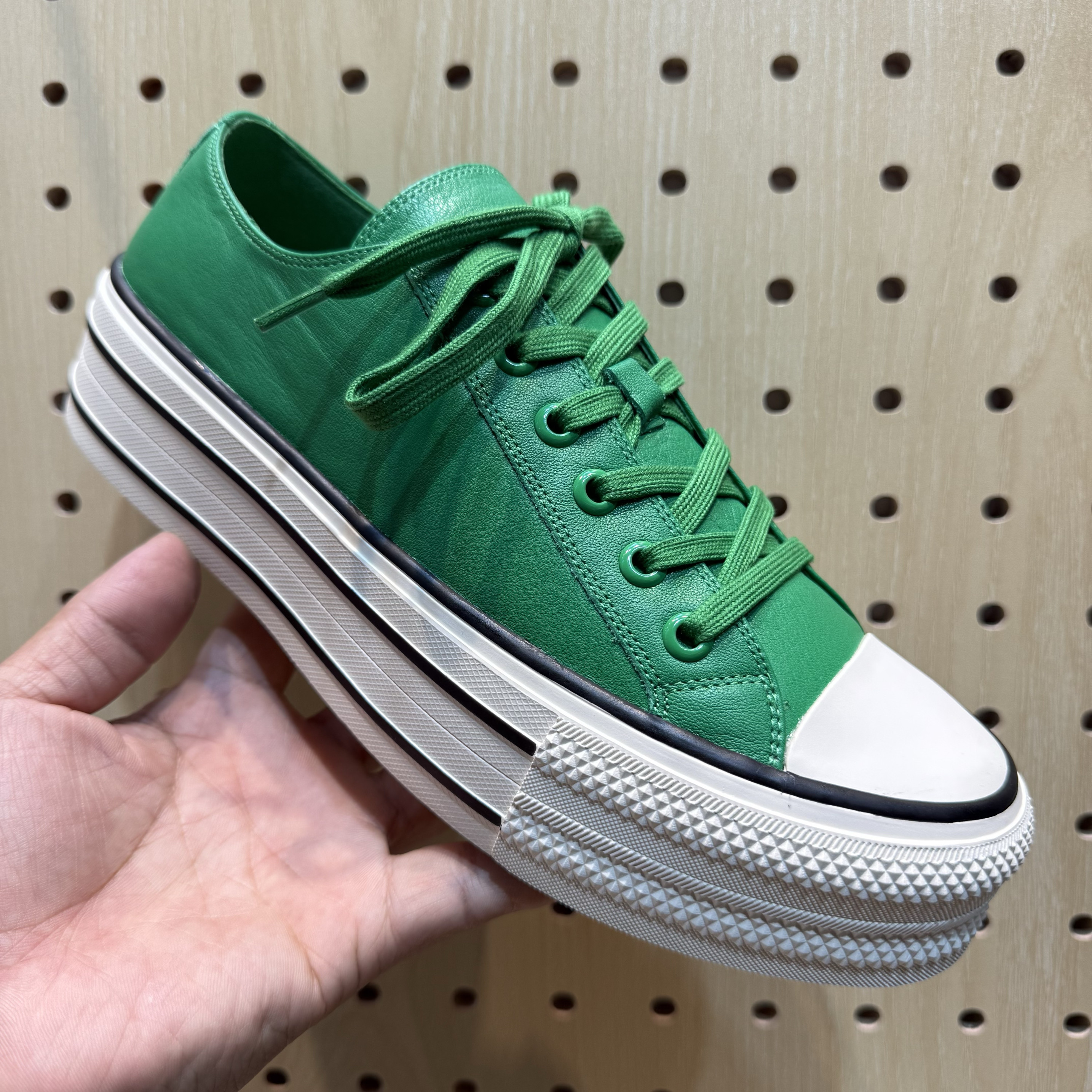 新款女鞋圆头头层牛皮绑带休闲板鞋小白鞋厚底橡胶底