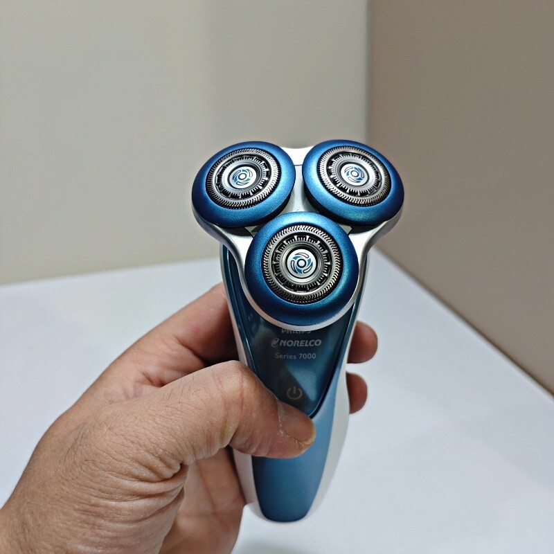 飞利浦剃须刀S7000 原装进口S7371 S7940 荷兰整机全身水洗