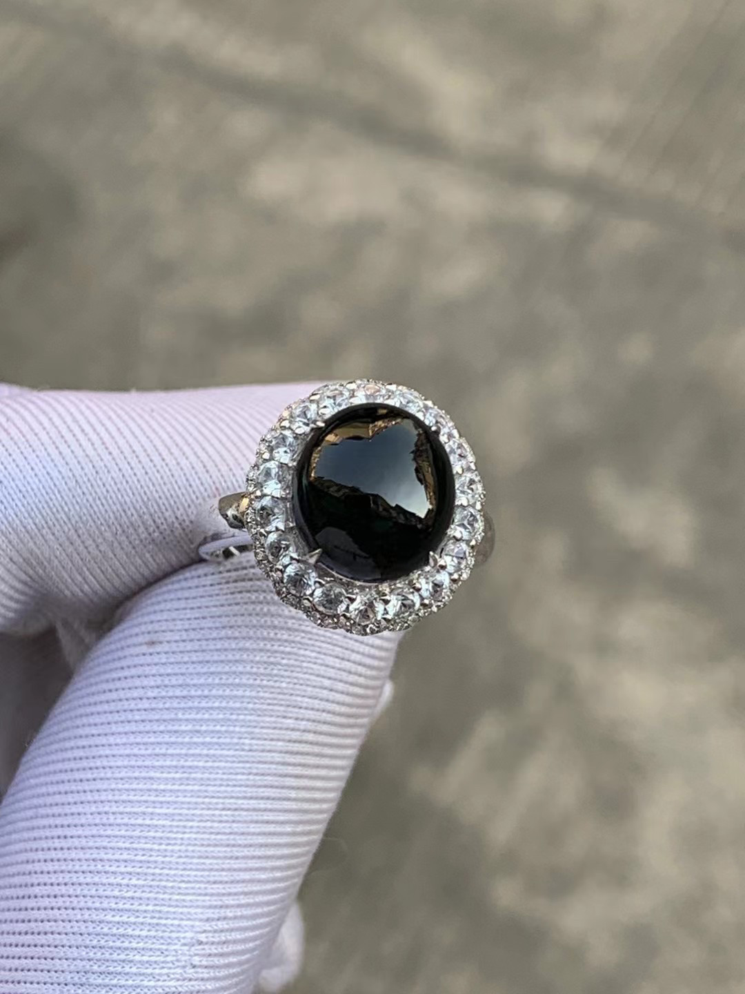 凝墨家天然缅甸翡翠18k白金镶冰种墨翠椭圆蛋面女士戒指