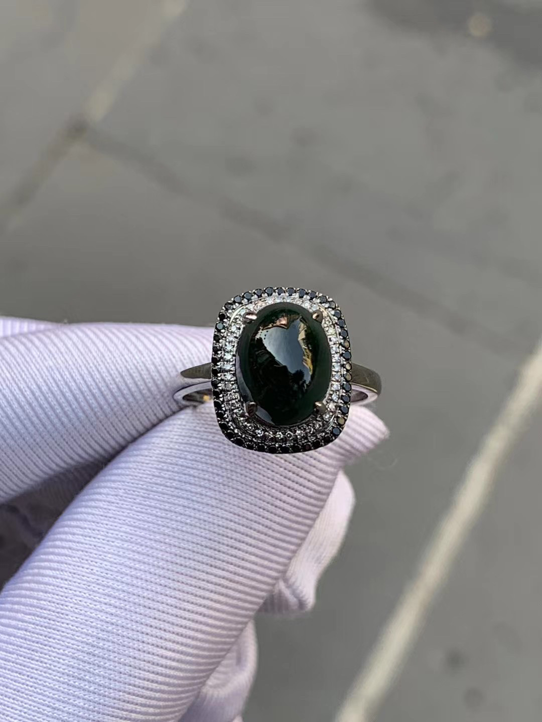 凝墨家天然缅甸翡翠18k乌金镶嵌冰种墨翠椭圆形蛋面女士精致戒指