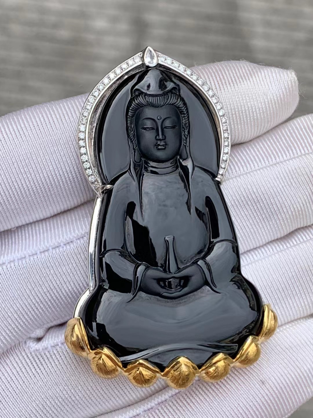 凝墨家天然缅甸翡翠18k白金分色镶嵌冰种墨翠素衣观音吊坠精雕