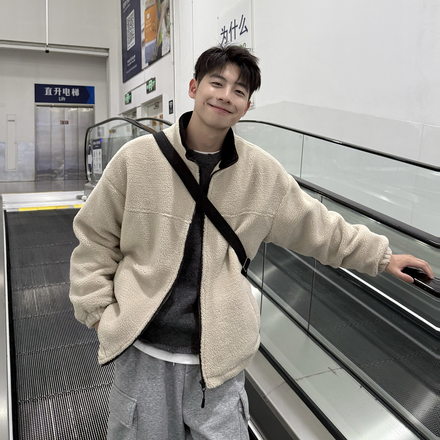 羊羔绒立领棉服男生2025新款冬季棉衣宽松保暖加厚高级感棉袄外套