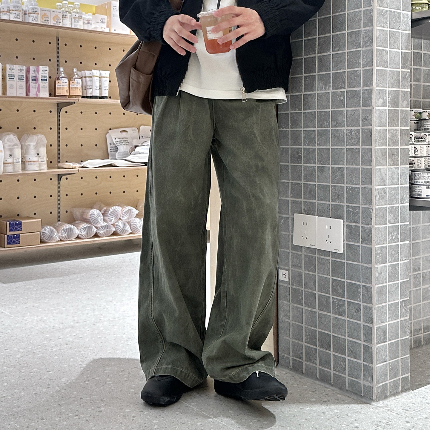 灰绿色直筒垂感多口袋工装休闲裤男生2025新款秋季休闲宽松长裤子