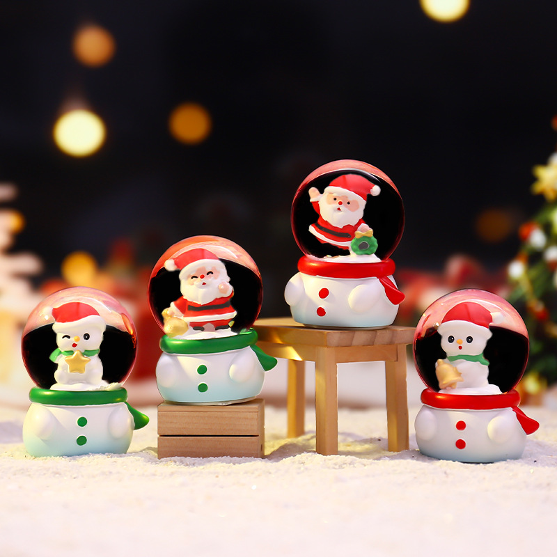冬季圣诞节主题老人与雪人水晶球新年节日礼物发光桌面摆件礼物
