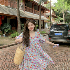 Real French idyllic floral dress with loose square collar