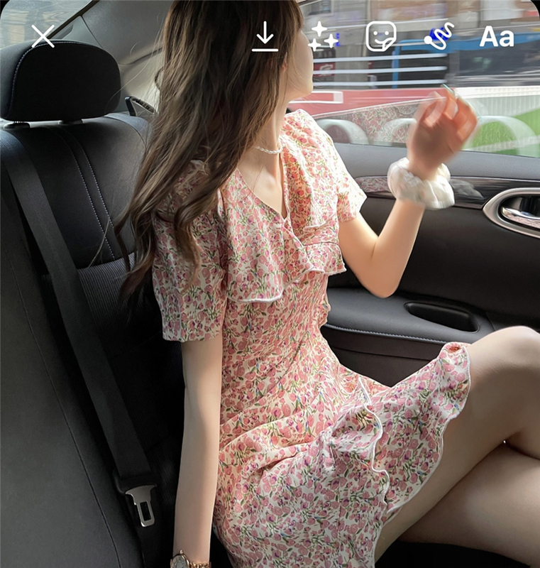 Real photo of retro V-neck Ruffle small crowd gentle Floral Chiffon Dress Girl