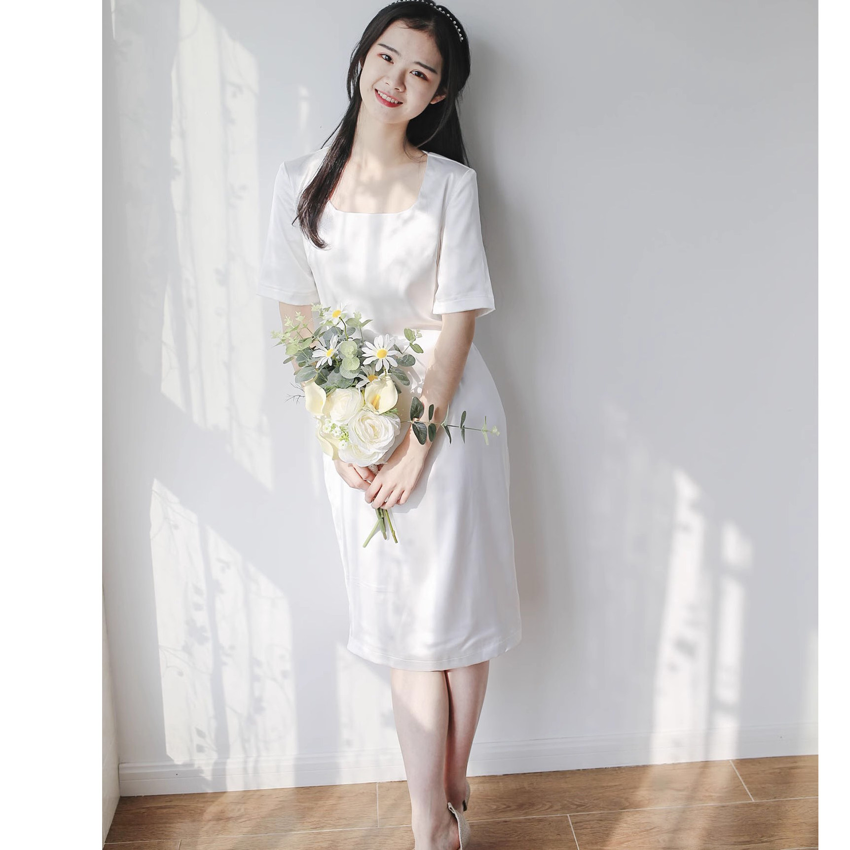 清仓韩式简约缎面婚纱礼服日常可穿领证结婚小白裙订婚晚宴礼服图片