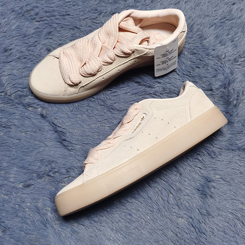 Adidas女子低帮翻毛运动休闲板鞋