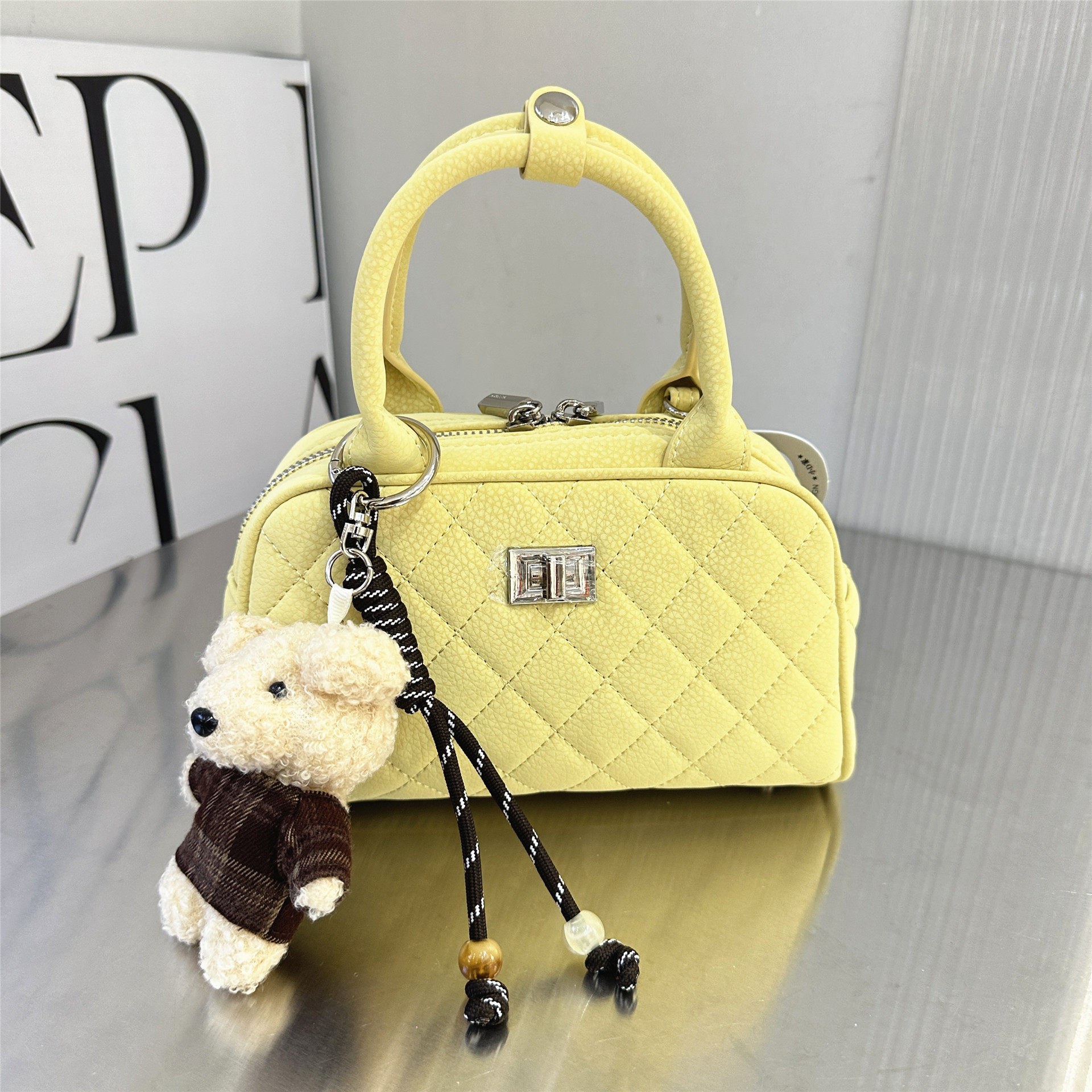 小D家2026新款菱格保龄球包女小香风手提斜挎包时尚高级感贝壳包