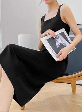 法式显瘦黑色大码吊带连衣裙女春夏背心裙修身打底裙赫本风小黑裙