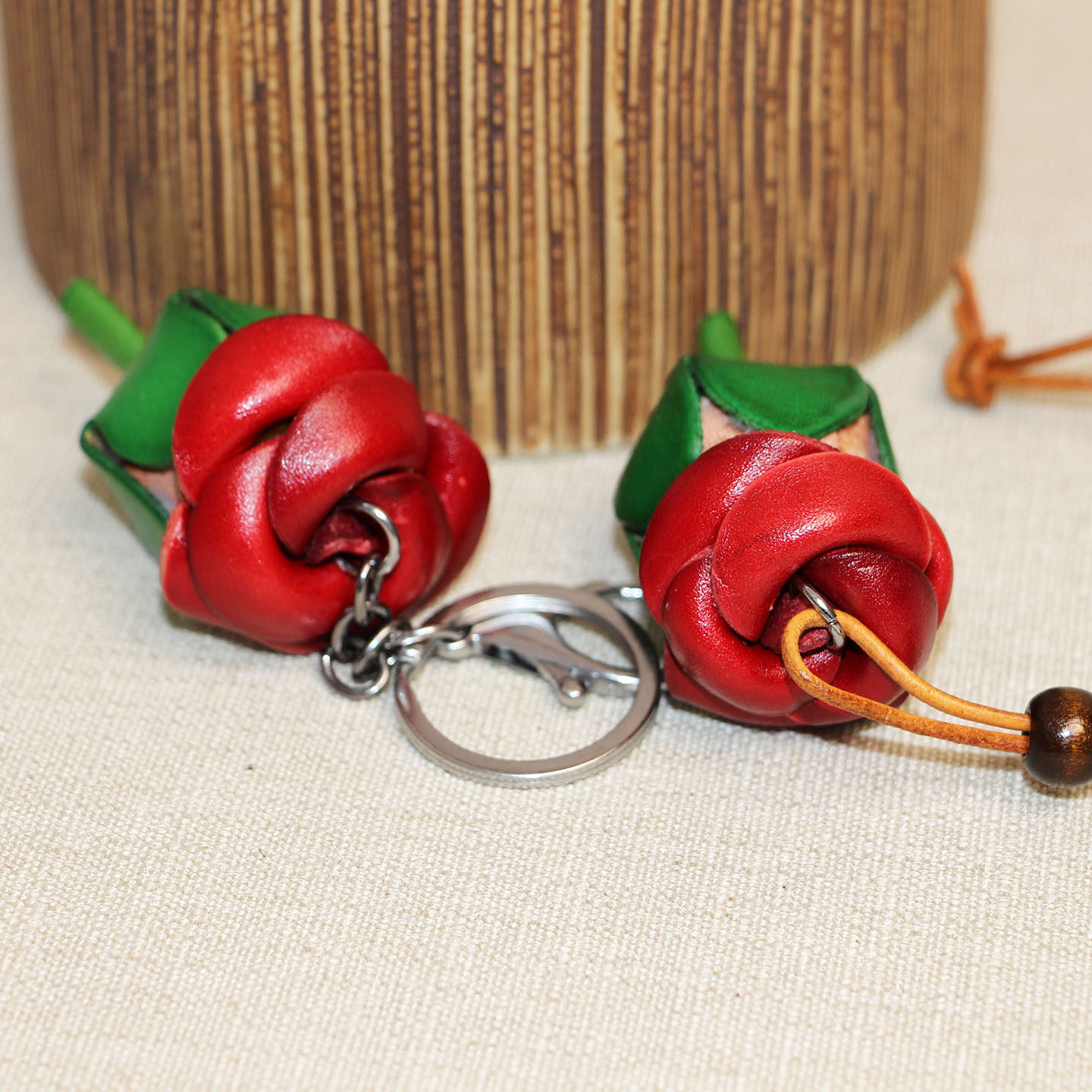 真皮钥匙挂件女玫瑰花车匙扣钥匙圈牛皮可爱玩偶包包洋气配饰情侣
