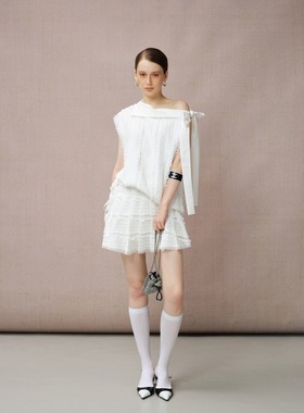 DIANA VEVINA 25春夏白色无袖小衫半裙时尚套装优雅气质飘带设计