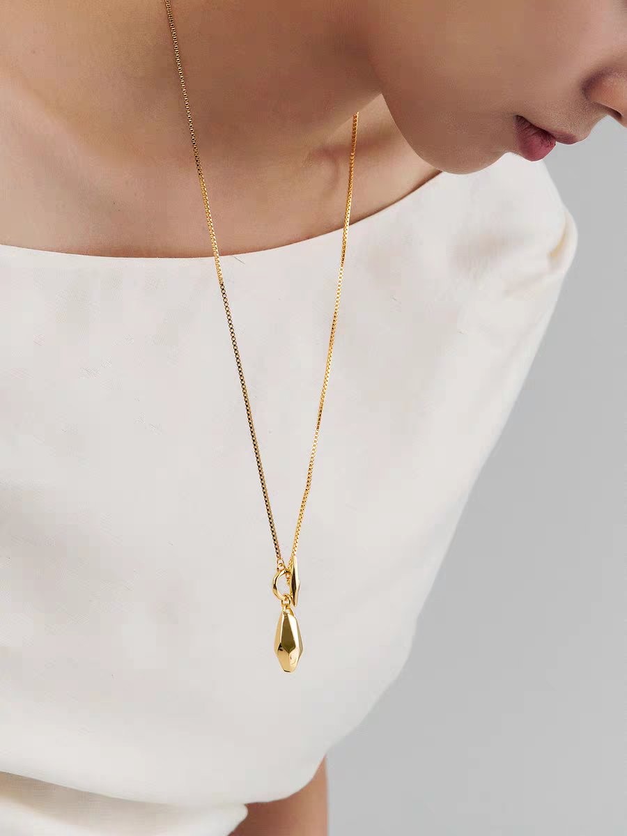 盐岛至简如琢长项链金色毛衣链吊坠挂坠高级感小众设计师原创项链