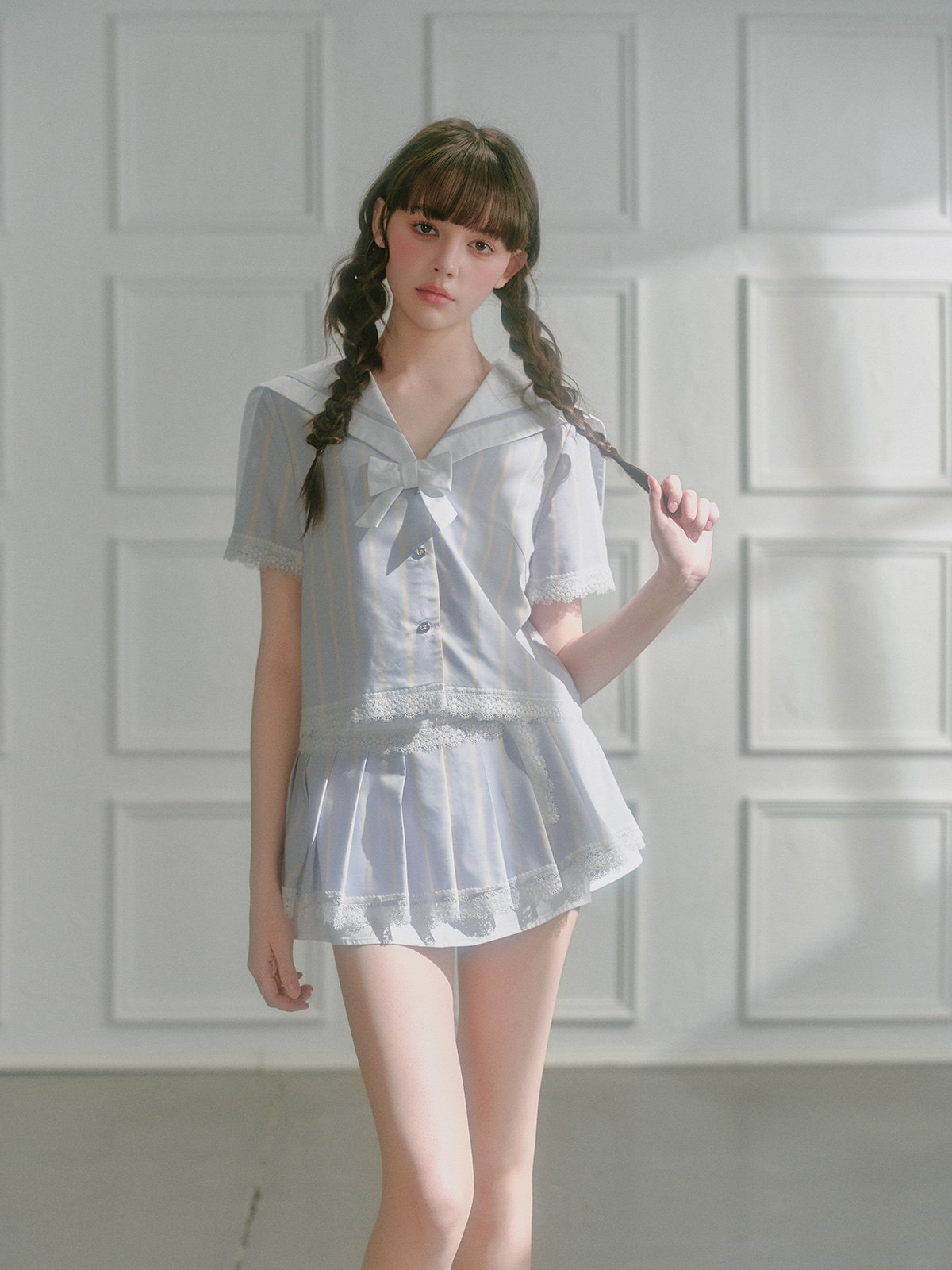 GUO JINGYI 2025春夏浅蓝条纹海军领短袖衬衣蕾丝花边百褶裙裤女