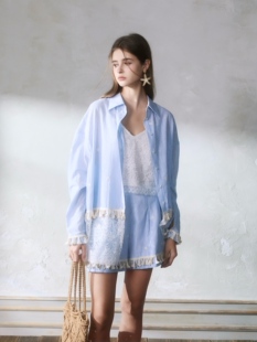 GUO JINGYI26春夏白色蕾丝吊带上衣蓝色条纹绣花流苏花边衬衫短裤