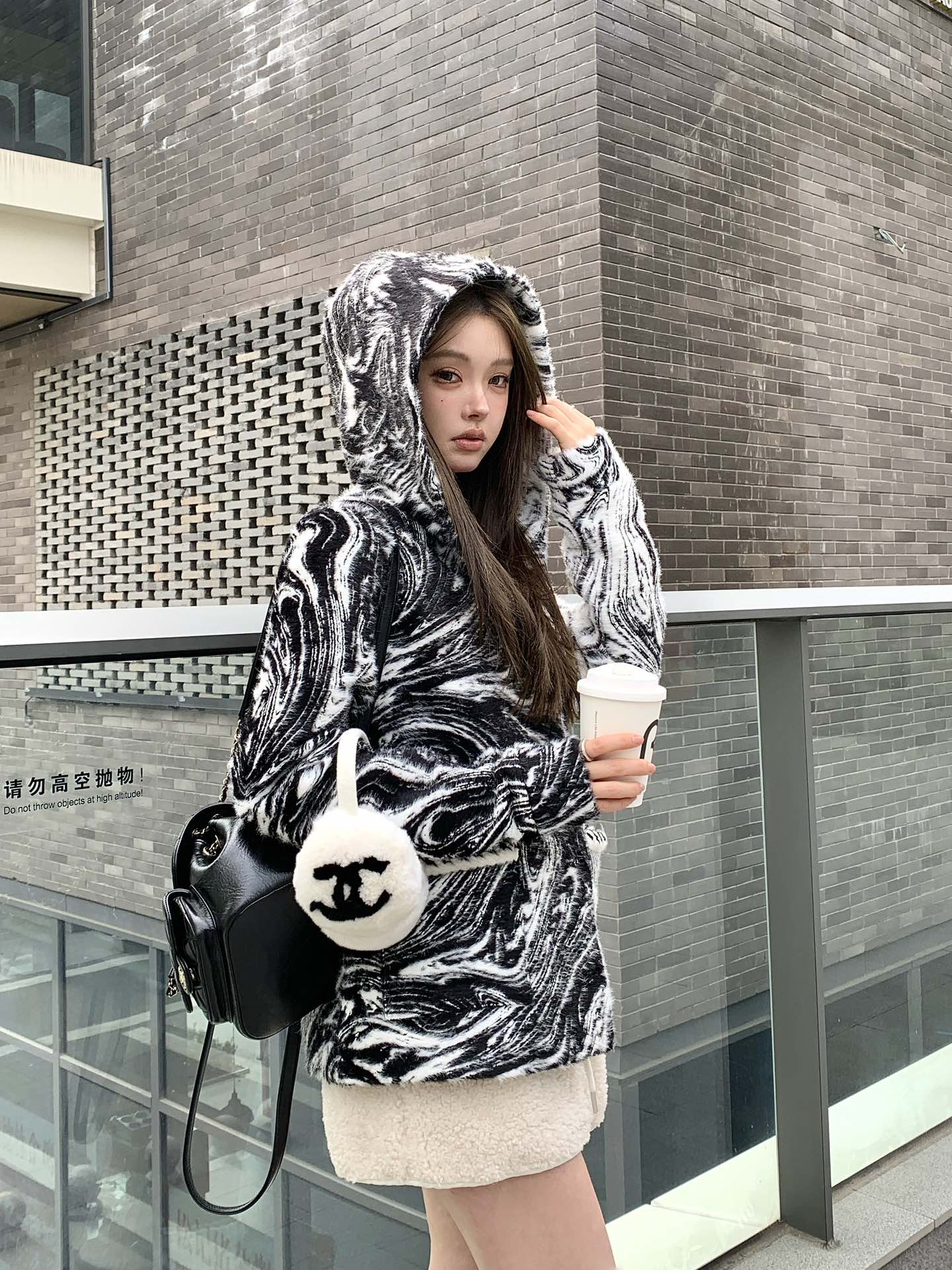 黑白水泥圈皮毛一体帽衫毛毛裤