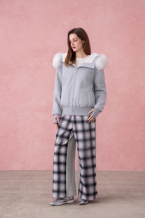 休闲女 25秋冬狐狸毛领卫衣外套加绒蕾丝花边格子裤 DIANA VEVINA