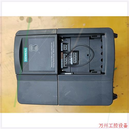 议价直拍不发:变频器6SE6420一2UC21一1BA1  没有装过