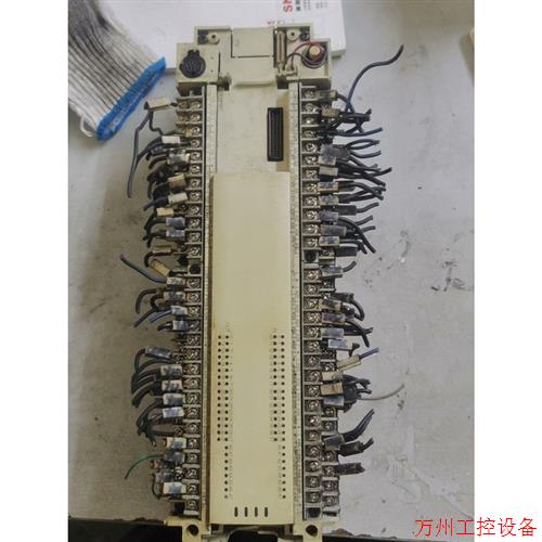 议价直拍不发:三菱PLC FX2N-80MR-001电柜里拆的,成色如图,